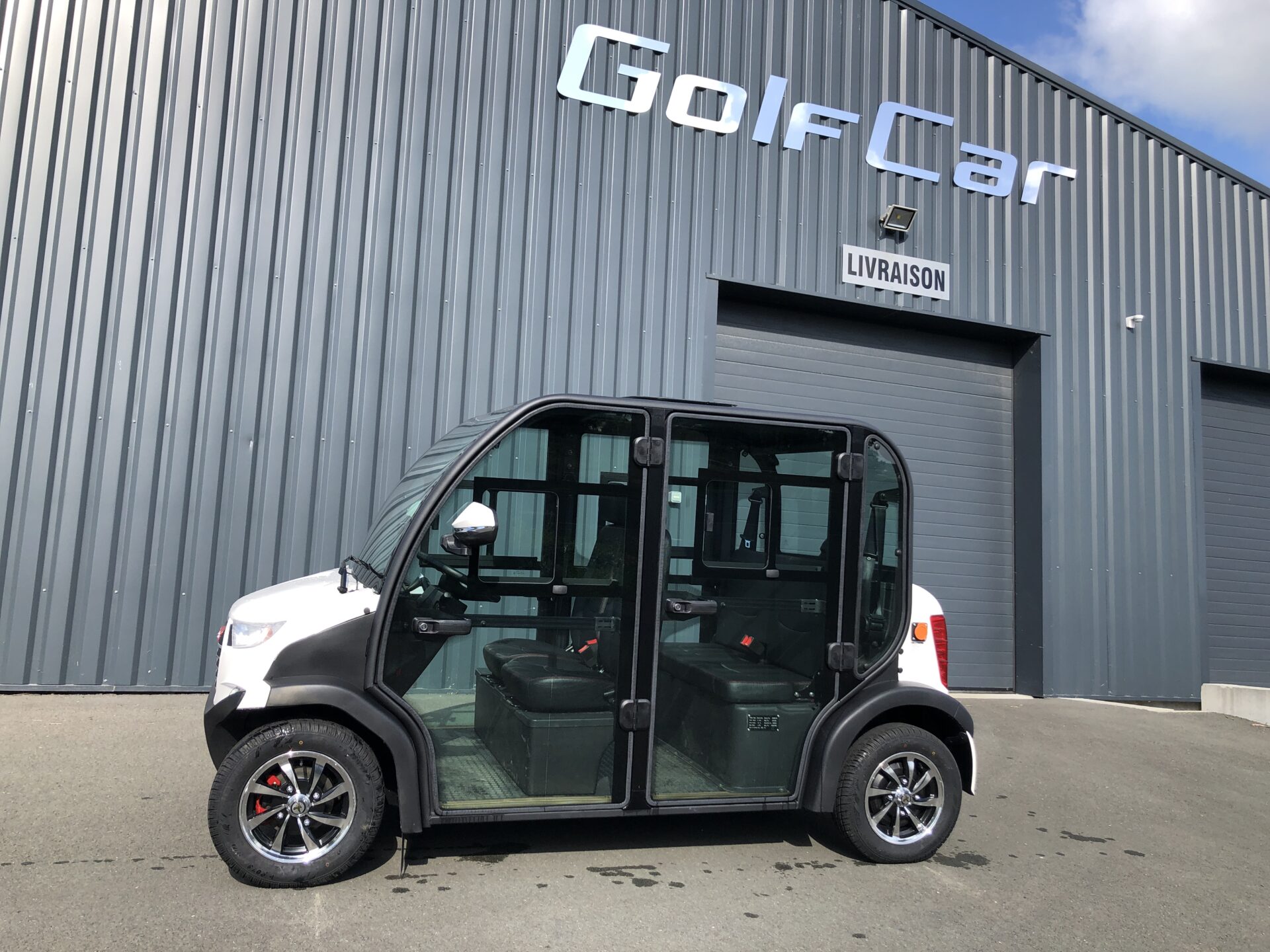 Golfette Utilitaire électrique ZELEC 4 places GolfCar